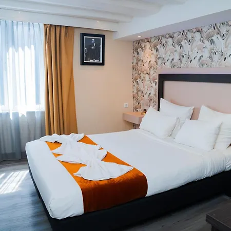 Oscar Hotel 3*