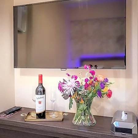 Oscar Hotel 3*