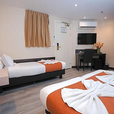 Oscar Hotel 3*